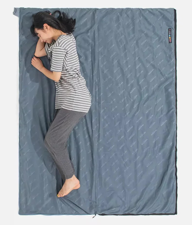 Ultralight Compact Sleeping Bag – Portable 3-Season Warmth for Camping, Hiking & Travel